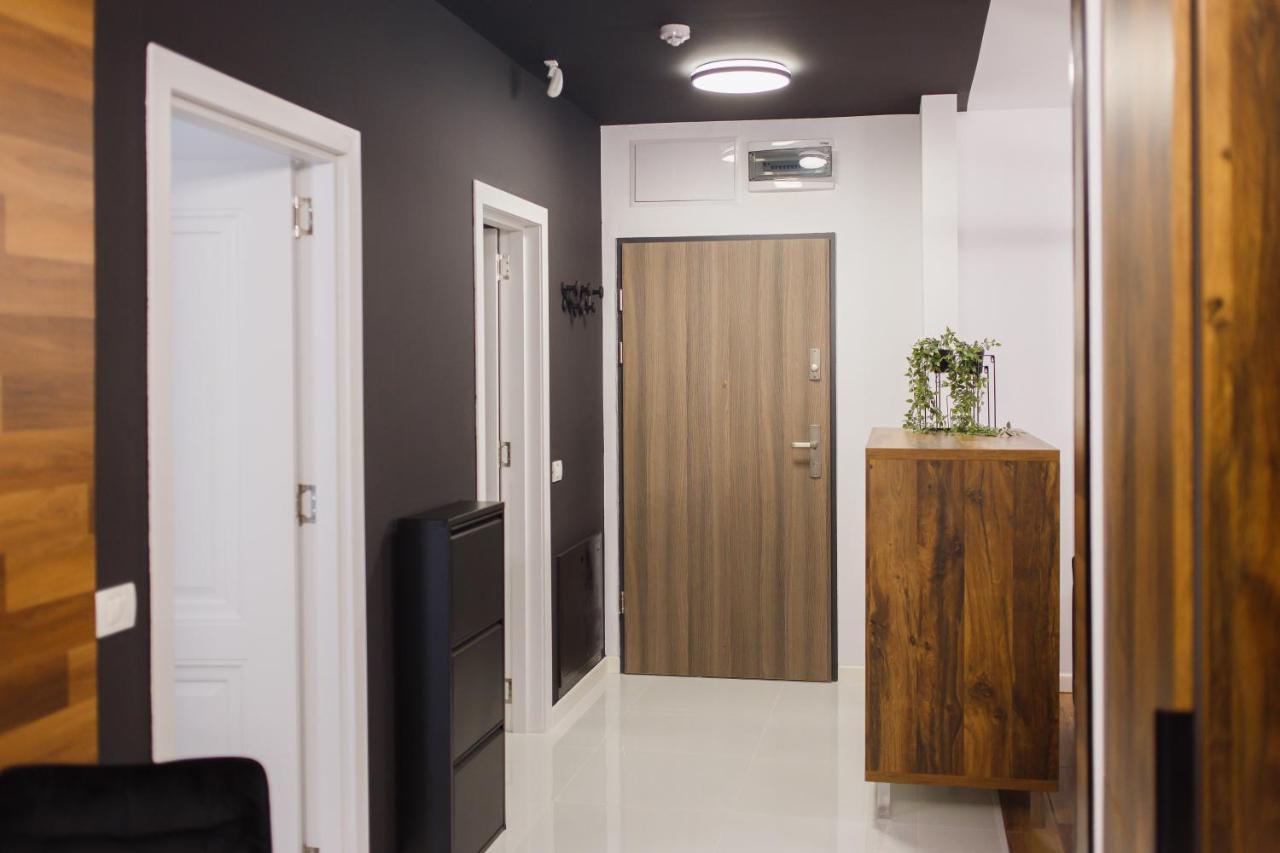 Chocolate Delight At West Residence Oradea Exteriör bild