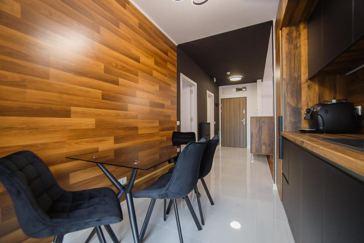 Chocolate Delight At West Residence Oradea Exteriör bild
