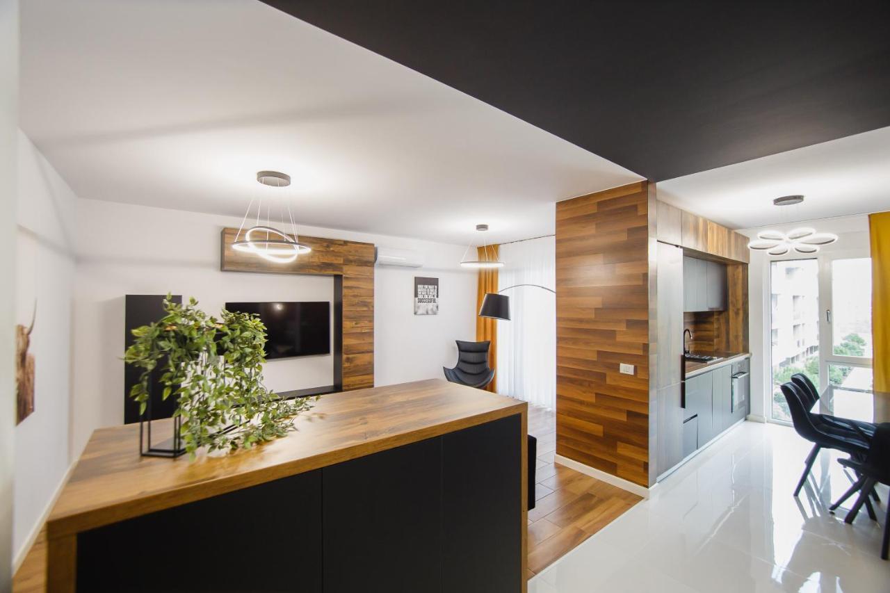 Chocolate Delight At West Residence Oradea Exteriör bild